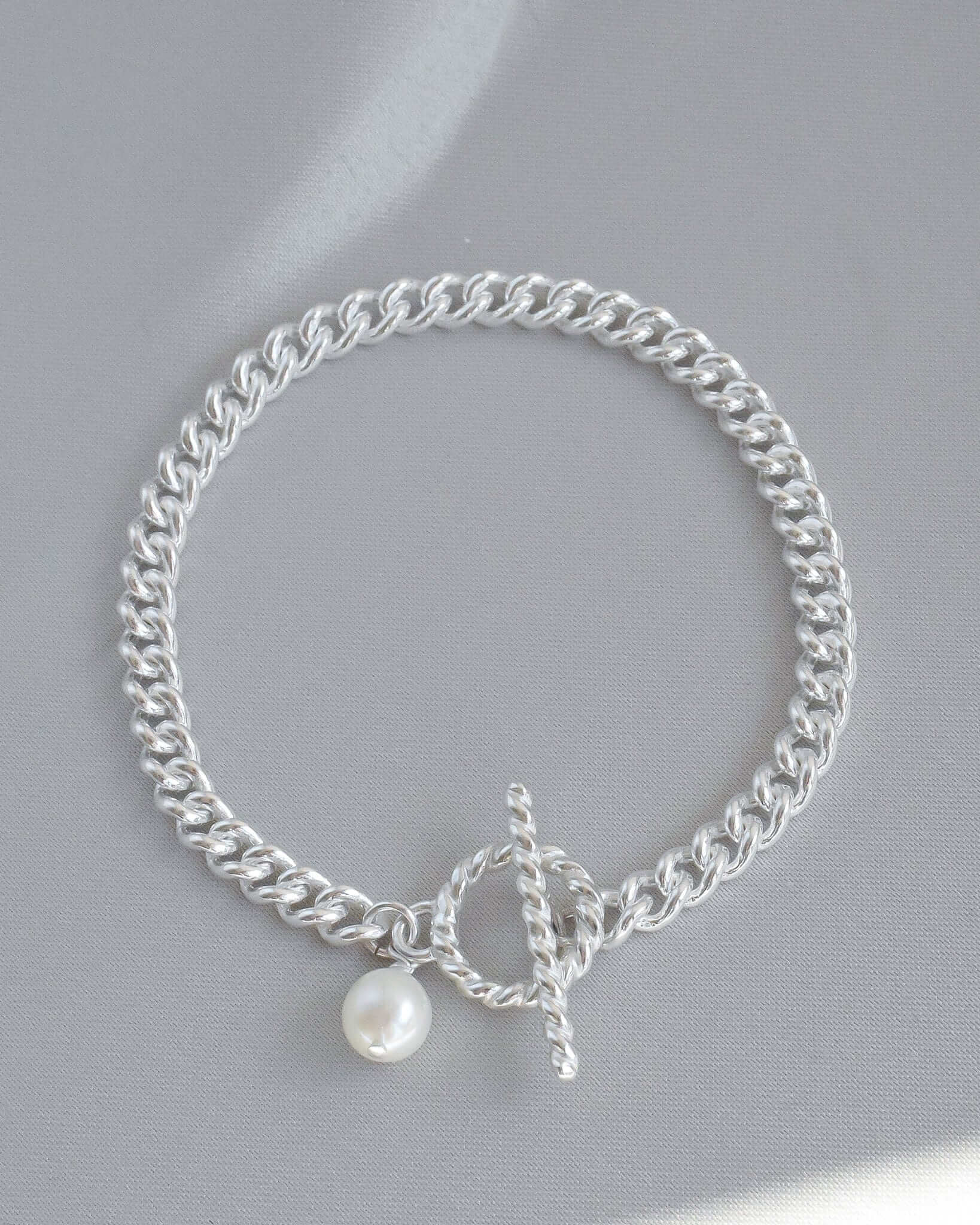 The Silver Stable- Handcrafted British Jewellery Silver T-Bar Pearl Bracelet Bracelets